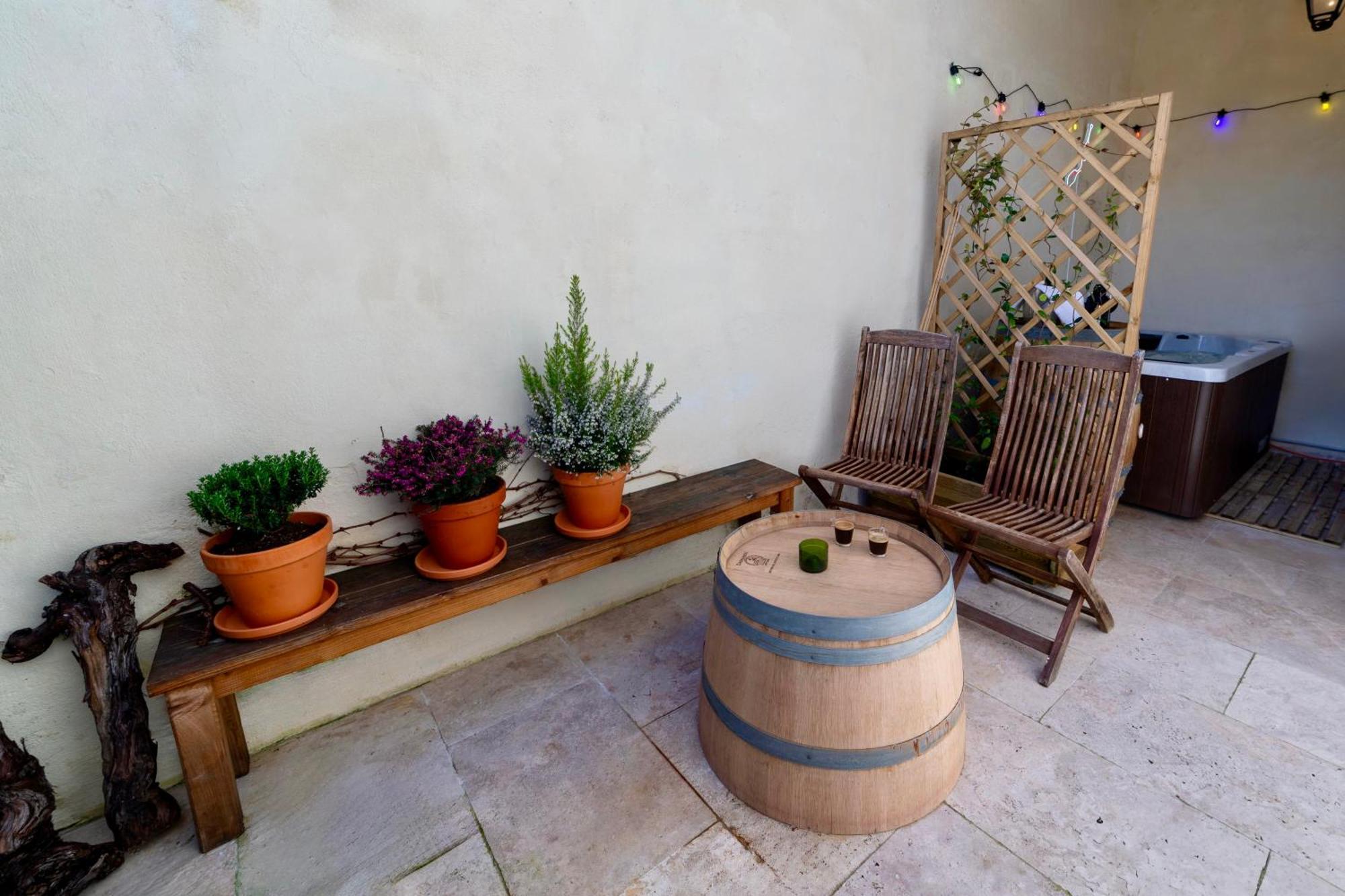 Suite Grand Cru - Spa & Terrasse Arveyres Dış mekan fotoğraf